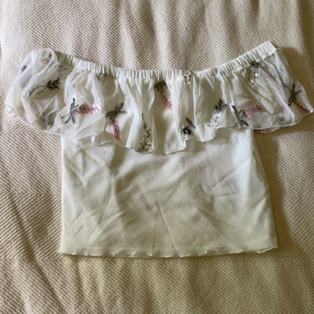 Off the shoulder cropped floral tank